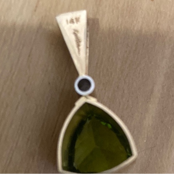 Peridot and diamond 14k gold charm - Picture 3 of 6